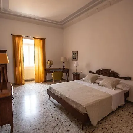 Rhome Elegant Lejlighed