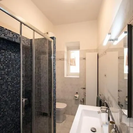 Rhome Elegant Apartment